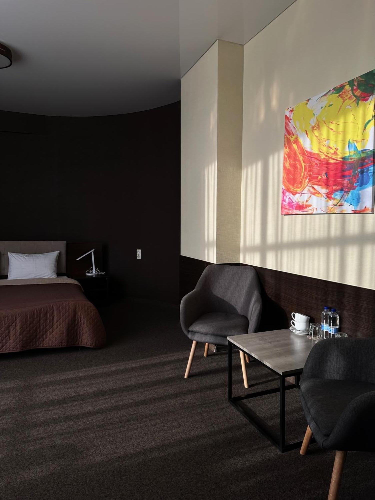 Hotel Atmosphere 波尔塔瓦 外观 照片