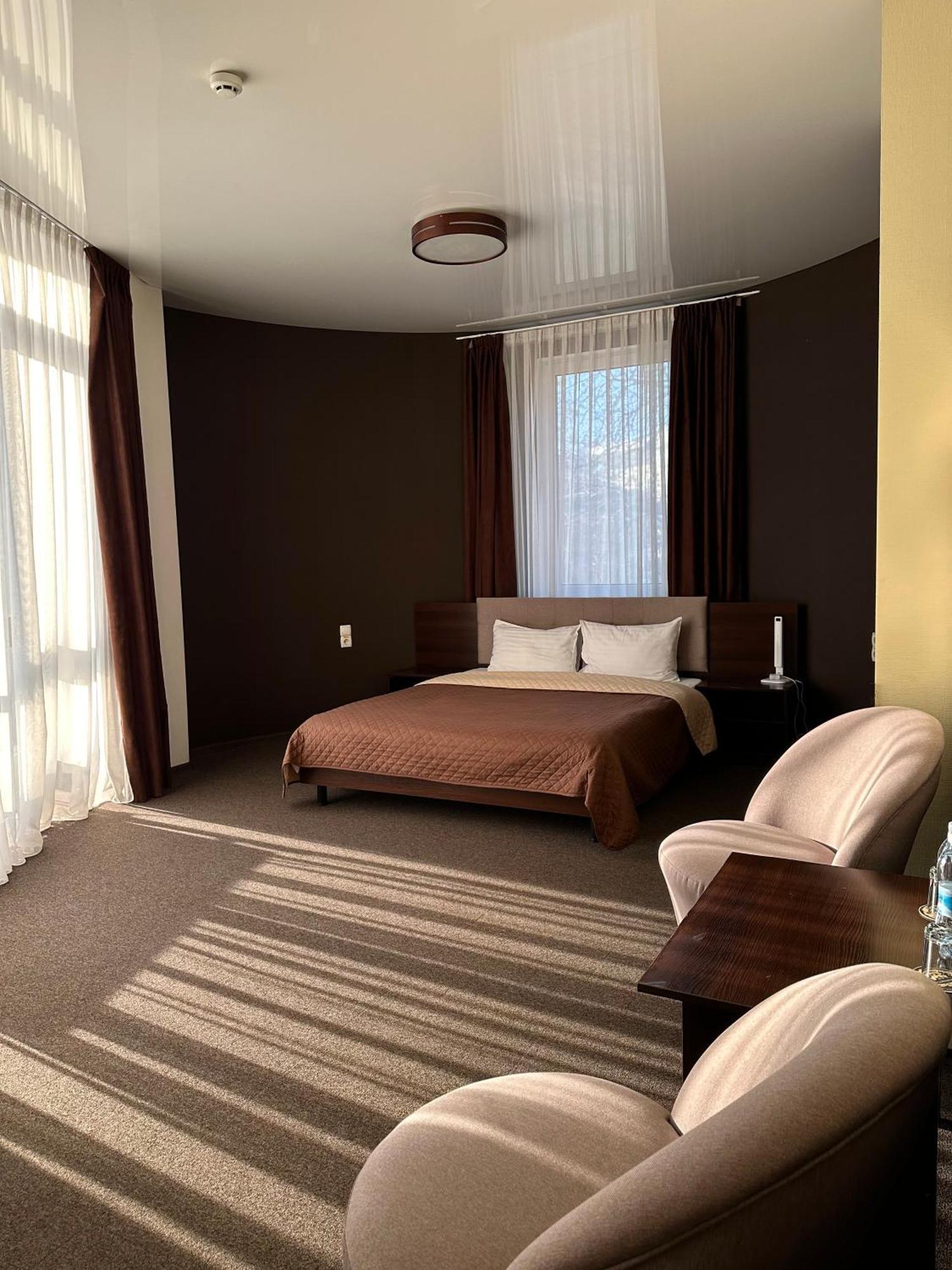 Hotel Atmosphere 波尔塔瓦 客房 照片