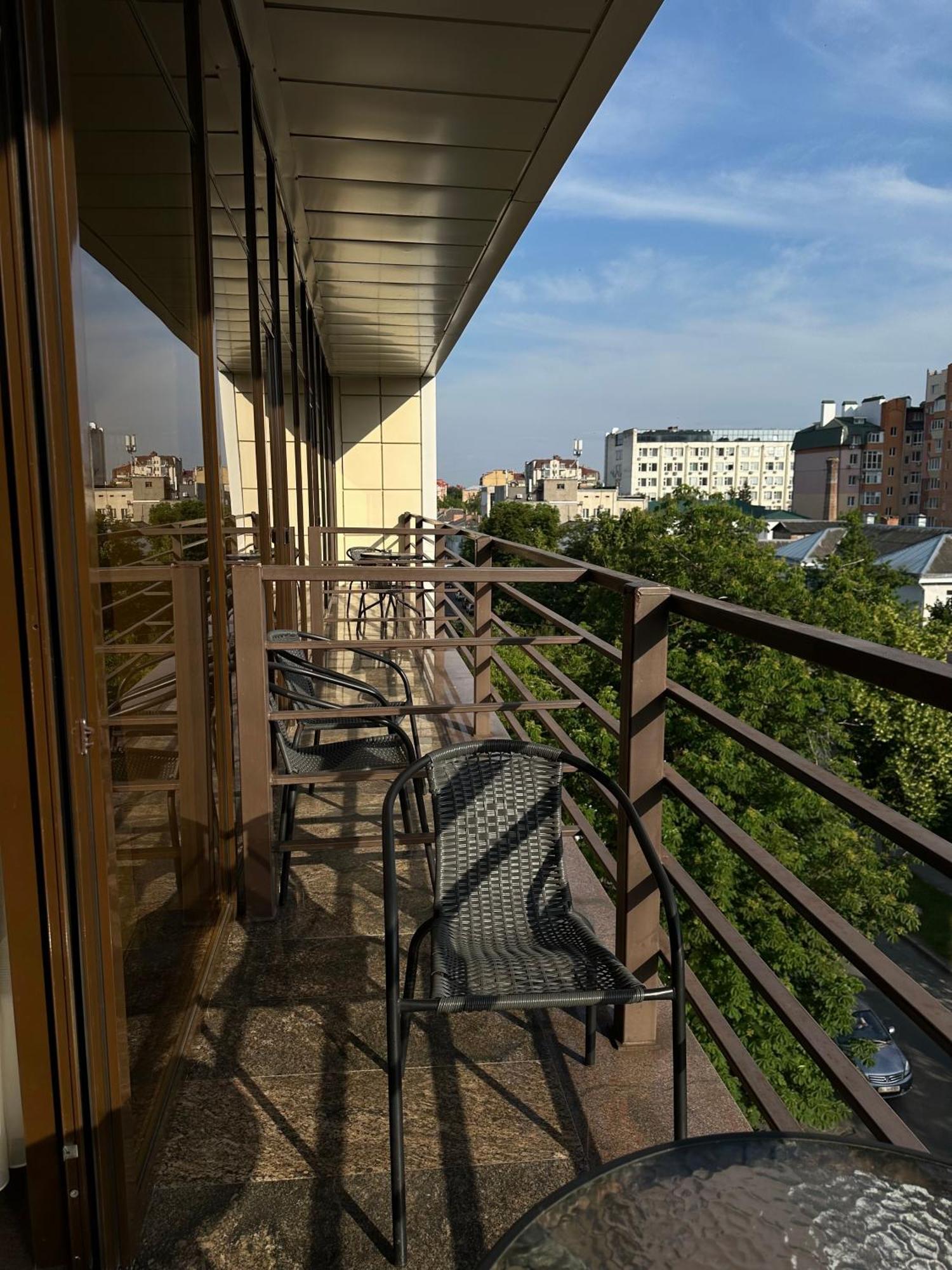 Hotel Atmosphere 波尔塔瓦 外观 照片