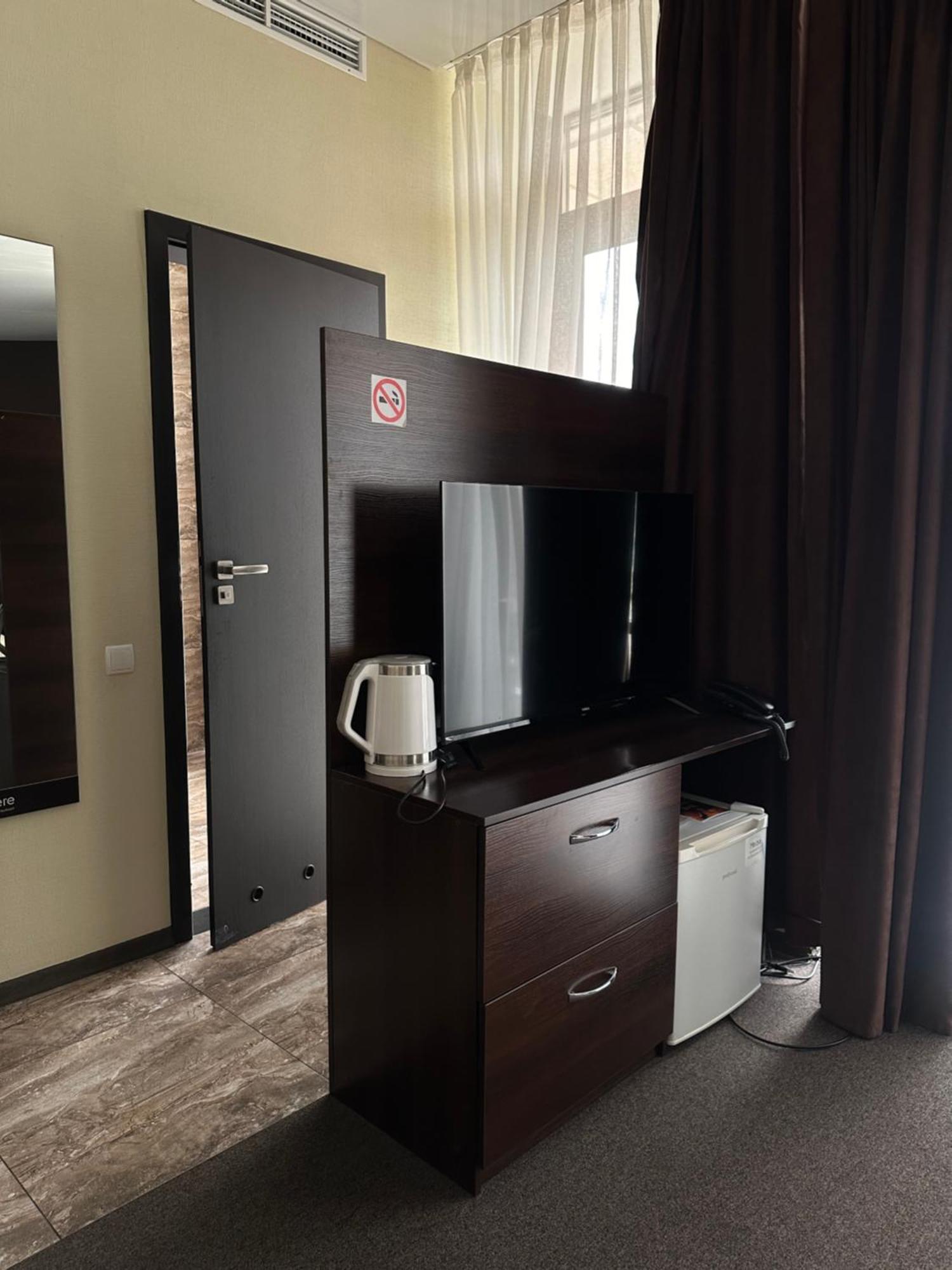 Hotel Atmosphere 波尔塔瓦 外观 照片