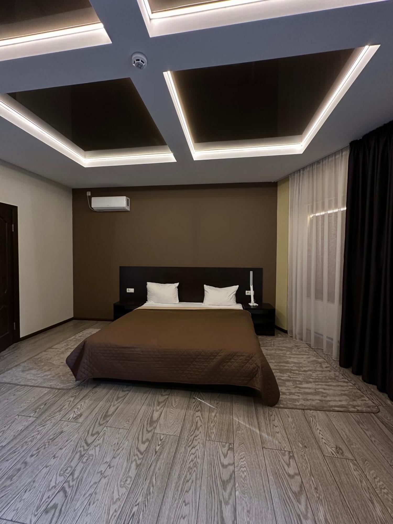 Hotel Atmosphere 波尔塔瓦 外观 照片