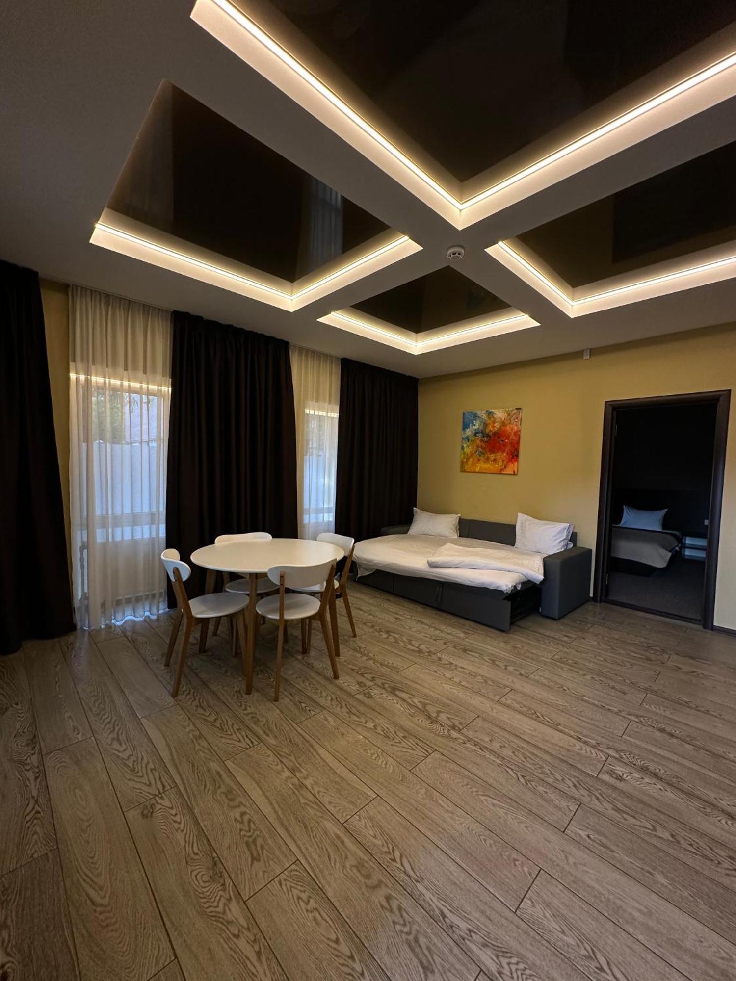 Hotel Atmosphere 波尔塔瓦 外观 照片