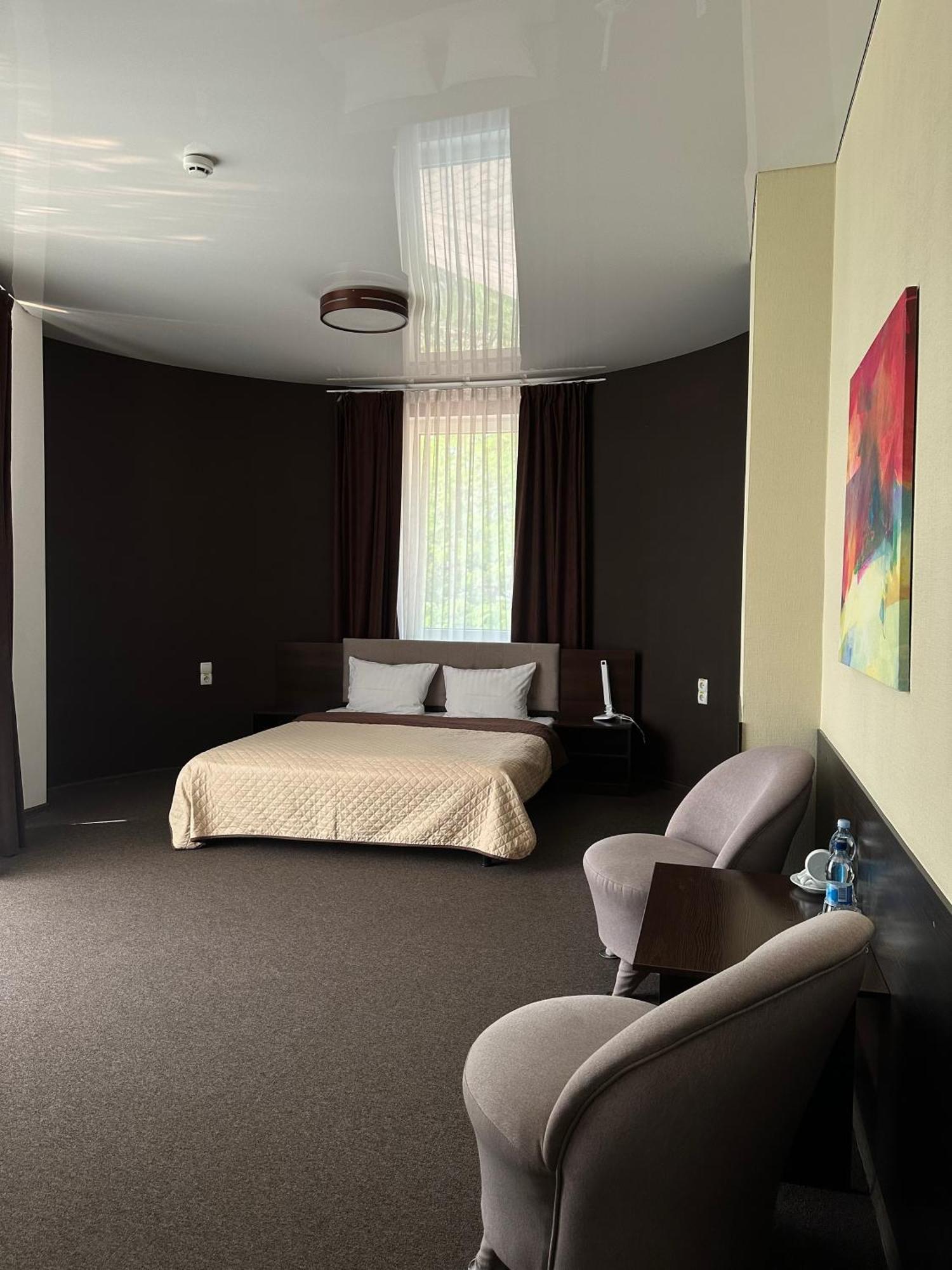 Hotel Atmosphere 波尔塔瓦 外观 照片