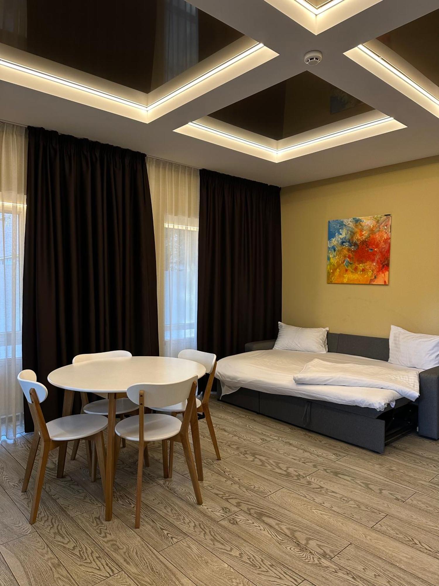 Hotel Atmosphere 波尔塔瓦 外观 照片